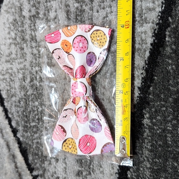 OLLY PET M/L DONUT DESIGN DOG BOW-TIE & LEASH - Picture 8 of 14